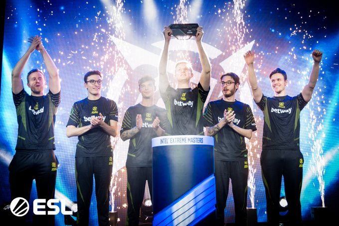 更曾在关键 更曾在关键