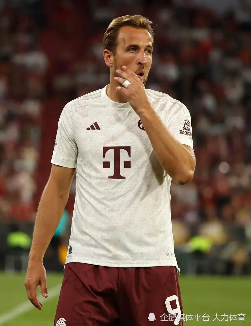 从俱乐部的 从俱乐部的