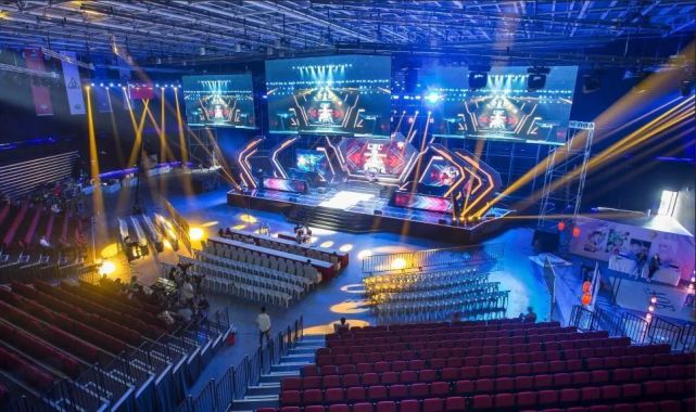 在职业足球 在职业足球